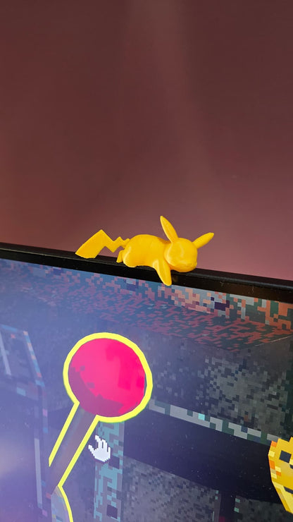 Decora tu monitor con este Pikachu, Eevee o Charizard dormidito